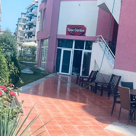 Appartamento Rose Garden 10