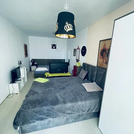 Rose Garden 10 Daire